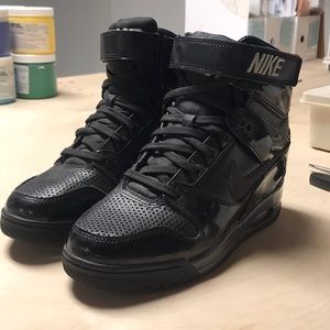 Black Nike Air Hightop Sneakers